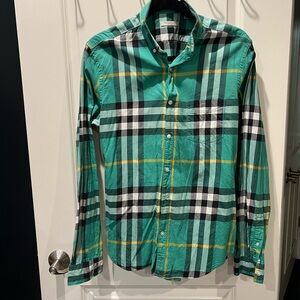 Burberry green plaid with iconic Burberry print, Medium